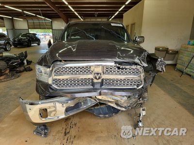 Piąte zdjęcie samochodu w środku: 2018 RAM 1500 LARAMIE VIN:1C6RR7NT0JS159929 - miniatura