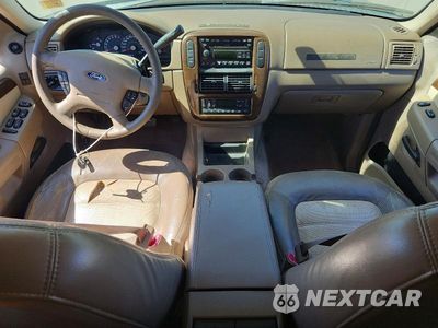 Zdjęcie 8 z 13 samochodu: 2004 FORD EXPLORER EDDIE BAUER VIN:1FMZU64K34ZA78196 - miniatura