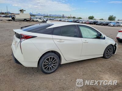 Trzecie zdjęcie samochodu z tyłu: 2017 TOYOTA PRIUS FOUR VIN:JTDKARFU6H3031347 - miniatura