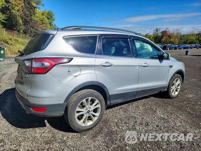 Trzecie zdjęcie samochodu z tyłu: 2018 FORD ESCAPE SE VIN:1FMCU9GDXJUB33501 - miniatura