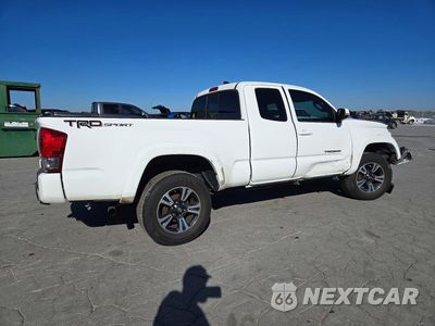 Trzecie zdjęcie samochodu z tyłu: 2016 TOYOTA TACOMA TRD SPORT VIN:5TFRZ5CN3GX001971 - miniatura