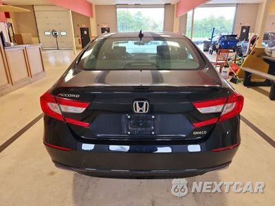 Zdjęcie 6 z 12 samochodu: 2018 HONDA ACCORD EX VIN:1HGCV1F41JA054788 - miniatura