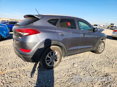 Trzecie zdjęcie samochodu z tyłu: 2016 HYUNDAI TUCSON SE VIN:KM8J3CA44GU144213 - miniatura