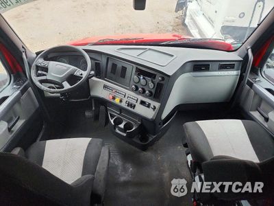Zdjęcie 8 z 13 samochodu: 2020 FREIGHTLINER CASCADIA 126 SEMI TRUCK VIN:3AKJHHDR7LSKZ6915 - miniatura
