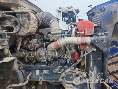 Zdjęcie 10 z 13 samochodu: 2017 PETERBILT 579 SEMI TRUCK VIN:1XPBDP9X3HD358797 - miniatura