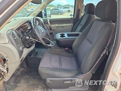 Zdjęcie 7 z 12 samochodu: 2014 CHEVROLET SILVERADO LS VIN:1GC1KVCG1EF157285 - miniatura