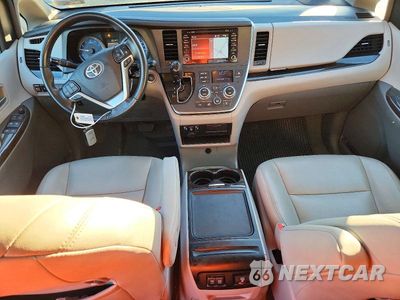 Zdjęcie 8 z 13 samochodu: 2019 TOYOTA SIENNA XLE 8-PASSENGER VIN:5TDYZ3DC1KS002984 - miniatura