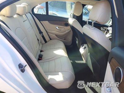 Zdjęcie 10 z 13 samochodu: 2019 MERCEDES-BENZ C 300 4MATIC VIN:55SWF8EB0KU285741 - miniatura