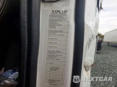 Zdjęcie 12 z 13 samochodu: 2022 VOLVO VNL SEMI TRUCK VIN:4V4NC9EH2NN296816 - miniatura