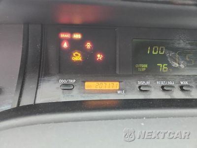 Zdjęcie 9 z 12 samochodu: 2000 TOYOTA AVALON XLS VIN:4T1BF28BXYU018658 - miniatura