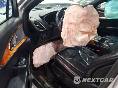 Zdjęcie 8 z 13 samochodu: 2016 LINCOLN MKX RESERVE VIN:2LMTJ6LR0GBL88279 - miniatura