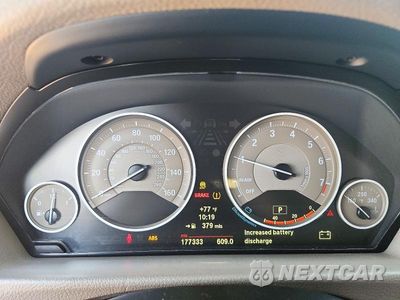 Zdjęcie 9 z 12 samochodu: 2012 BMW 328 I VIN:WBA3A5C52CF256492 - miniatura