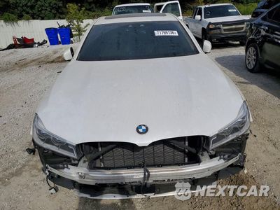 Piąte zdjęcie samochodu w środku: 2019 BMW 750 XI VIN:WBA7F2C53KB240535 - miniatura