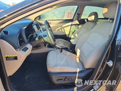 Zdjęcie 7 z 12 samochodu: 2017 HYUNDAI ELANTRA VALUE EDITION VIN:5NPD84LF3HH180428 - miniatura