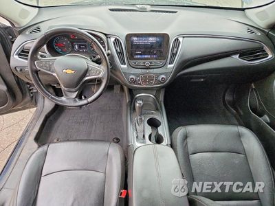 Zdjęcie 8 z 12 samochodu: 2019 CHEVROLET MALIBU LT VIN:1G1ZD5ST1KF172479 - miniatura