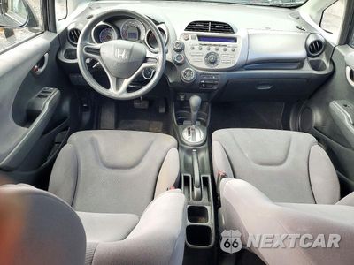 Zdjęcie 8 z 12 samochodu: 2010 HONDA FIT VIN:JHMGE8H20AC003340 - miniatura