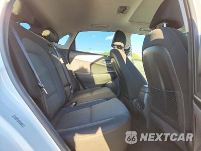 Zdjęcie 10 z 12 samochodu: 2023 HYUNDAI KONA SEL VIN:KM8K33AG4PU187013 - miniatura