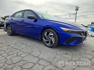 Czwarte zdjęcie samochodu z boku: 2025 HYUNDAI ELANTRA SEL SPORT VIN:KMHLM4DG7SU941534 - miniatura