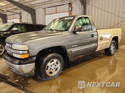 2001 CHEVROLET SILVERADO K1500 1GCEK14T81E104671 - główne zdjęcie licytacji z USA - miniatura