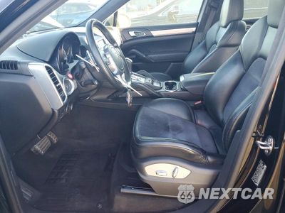 Zdjęcie 7 z 14 samochodu: 2013 PORSCHE CAYENNE GTS VIN:WP1AD2A28DLA74290 - miniatura