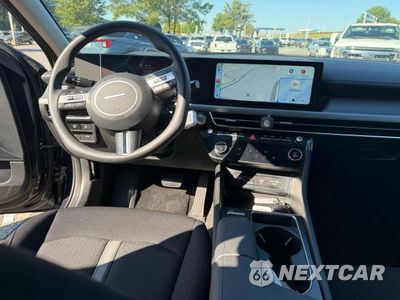 Zdjęcie 9 z 10 samochodu: 2026 HYUNDAI SONATA HYBRID BLUE VIN:KMHL24JJXTA160631 - miniatura