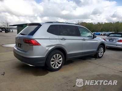 Trzecie zdjęcie samochodu z tyłu: 2019 VOLKSWAGEN TIGUAN S VIN:3VV0B7AX1KM192819 - miniatura