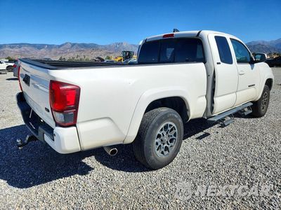 Trzecie zdjęcie samochodu z tyłu: 2020 TOYOTA TACOMA SR5 V6 VIN:3TYRZ5CNXLT000028 - miniatura