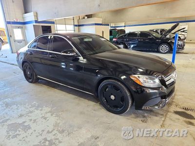 Czwarte zdjęcie samochodu z boku: 2015 MERCEDES-BENZ C 300 VIN:55SWF4JB1FU076951 - miniatura