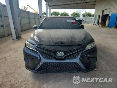 Piąte zdjęcie samochodu w środku: 2018 TOYOTA CAMRY SE VIN:4T1B11HK5JU085859 - miniatura