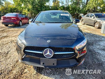 Piąte zdjęcie samochodu w środku: 2019 MERCEDES-BENZ A 220 4MATIC VIN:WDD3G4FB6KW001460 - miniatura