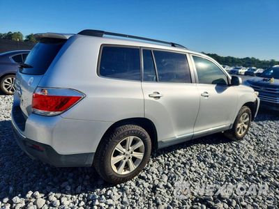 Trzecie zdjęcie samochodu z tyłu: 2013 TOYOTA HIGHLANDER PLUS VIN:5TDZK3EH0DS132390 - miniatura