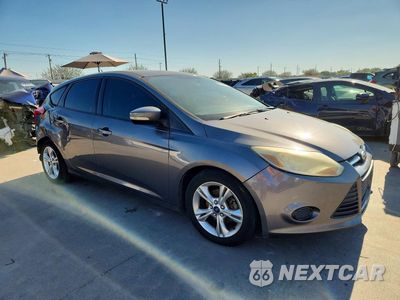 Czwarte zdjęcie samochodu z boku: 2014 FORD FOCUS SE VIN:1FADP3K2XEL317700 - miniatura