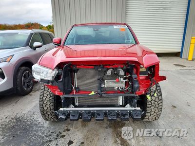 Piąte zdjęcie samochodu w środku: 2019 TOYOTA TACOMA SR5 V6 VIN:3TMCZ5AN7KM272281 - miniatura