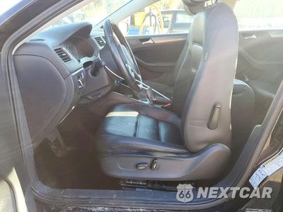 Zdjęcie 7 z 12 samochodu: 2014 VOLKSWAGEN JETTA TDI VIN:3VWLL7AJ8EM273869 - miniatura