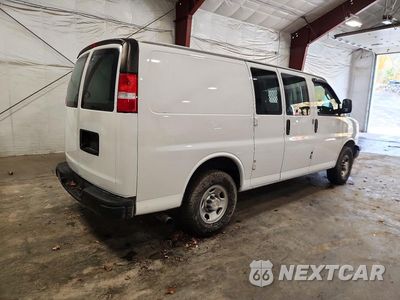 Trzecie zdjęcie samochodu z tyłu: 2021 CHEVROLET EXPRESS 2500 CARGO DELIVERY VAN VIN:1GCWGAF79M1188551 - miniatura