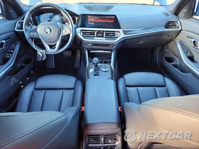 Zdjęcie 8 z 13 samochodu: 2019 BMW 330I VIN:WBA5R1C56KAK11769 - miniatura