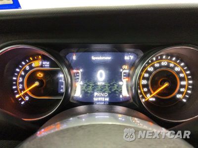 Zdjęcie 9 z 13 samochodu: 2019 JEEP WRANGLER UNLIMITED SAHARA VIN:1C4HJXEN0KW507963 - miniatura