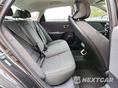 Zdjęcie 10 z 12 samochodu: 2025 KIA K4 LXS VIN:3KPFT4DEXSE061011 - miniatura