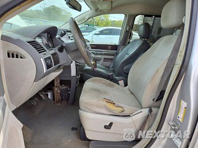Zdjęcie 7 z 13 samochodu: 2010 DODGE GRAND CARAVAN SXT VIN:2D4RN5DX9AR148008 - miniatura