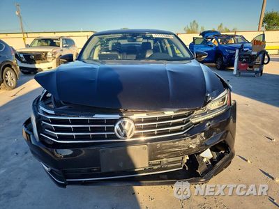 Piąte zdjęcie samochodu w środku: 2017 VOLKSWAGEN PASSAT SE VIN:1VWGT7A37HC027890 - miniatura