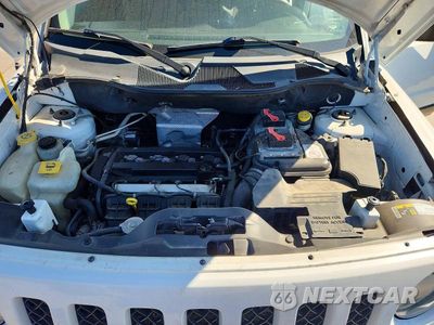 Zdjęcie 12 z 13 samochodu: 2015 JEEP PATRIOT SPORT VIN:1C4NJPBA0FD280442 - miniatura