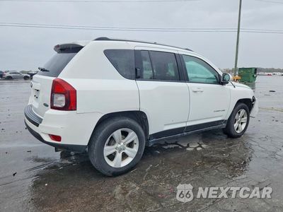 Trzecie zdjęcie samochodu z tyłu: 2016 JEEP COMPASS LATITUDE VIN:1C4NJCEA0GD628147 - miniatura