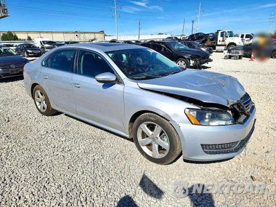 Czwarte zdjęcie samochodu z boku: 2012 VOLKSWAGEN PASSAT SE VIN:1VWBP7A38CC028697 - miniatura
