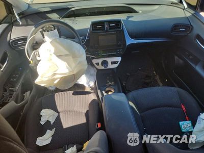 Zdjęcie 8 z 12 samochodu: 2016 TOYOTA PRIUS TWO VIN:JTDKBRFU1G3504406 - miniatura