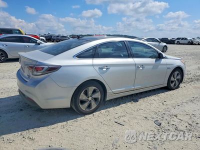 Trzecie zdjęcie samochodu z tyłu: 2016 HYUNDAI SONATA HYBRID LIMITED VIN:KMHE34L12GA032389 - miniatura