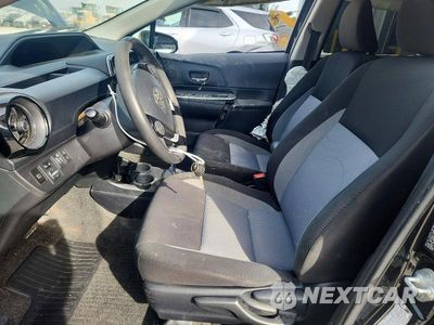 Zdjęcie 7 z 12 samochodu: 2018 TOYOTA PRIUS C TWO VIN:JTDKDTB37J1603397 - miniatura