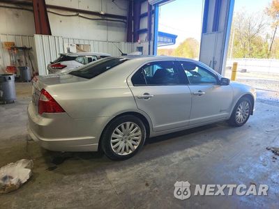 Trzecie zdjęcie samochodu z tyłu: 2012 FORD FUSION HYBRID VIN:3FADP0L31CR380642 - miniatura