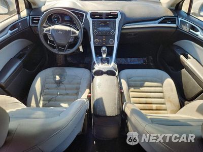 Zdjęcie 8 z 12 samochodu: 2015 FORD FUSION S VIN:1FA6P0G75F5127773 - miniatura