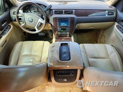 Zdjęcie 8 z 13 samochodu: 2007 GMC YUKON DENALI VIN:1GKFK63897J297514 - miniatura