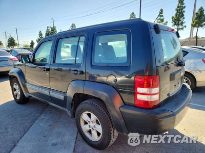Drugie zdjęcie samochodu z przodu: 2009 JEEP LIBERTY SPORT VIN:1J8GP28K59W532407 - miniatura